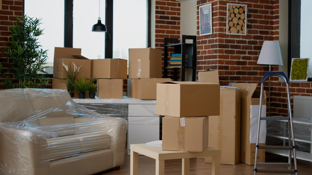 professional mover company in Dubai, team packing household furniture for safe relocation